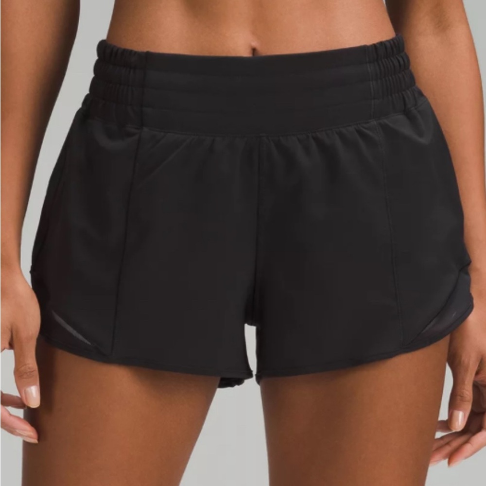 Lululemon Hotty Hot shorts! Size 4!